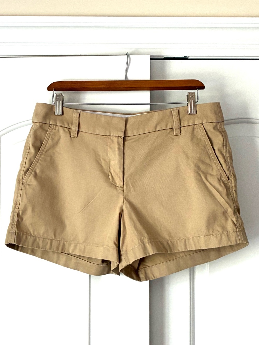 Rarely Worn! JCrew Classic Women's Khaki Chino Shorts 3.5”